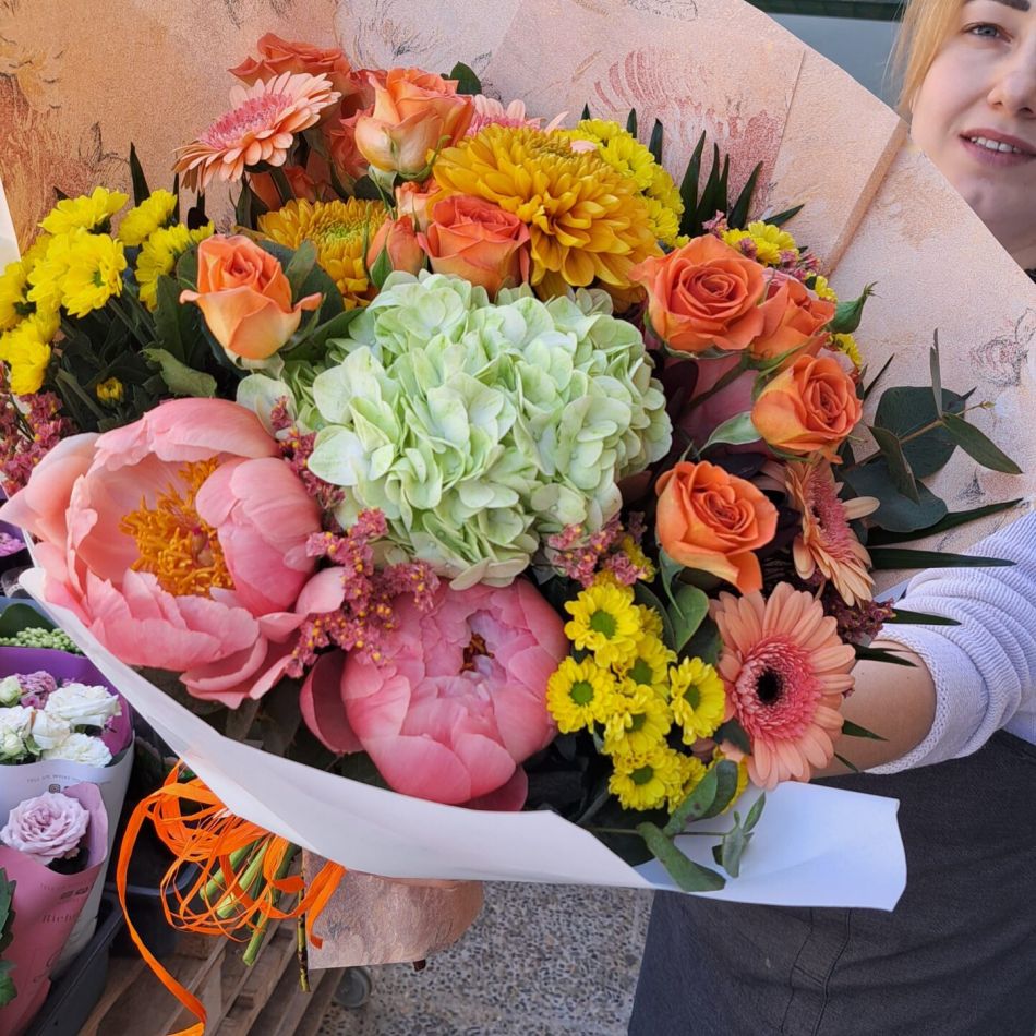 ramo de flores artesanal  medievales en la calle